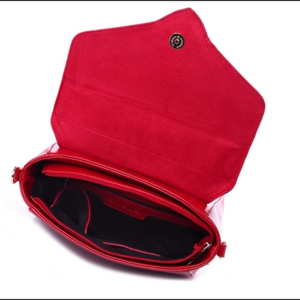 1 LEFT Pink Haley Heart Satchel Bag in Red - Picture 3 of 3
